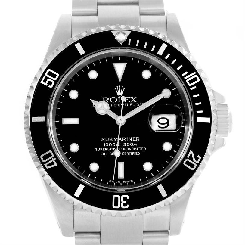 This image shows a front angle of the Rolex Submariner 16610 Men
s Stainless Steel Black Dial 16610 Men
s Stainless Steel Black Dial watch, highlighting the dial, bezel, case, bracelet, and date window.
