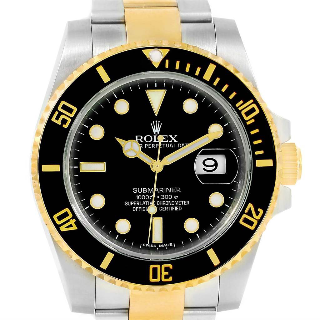 This is a front view of a Rolex Submariner 116613 Men
s Steel and Gold (two tone) Black Dial 116613 Men
s Steel and Gold (two tone) Black Dial watch showing the dial, bezel, and part of the bracelet.