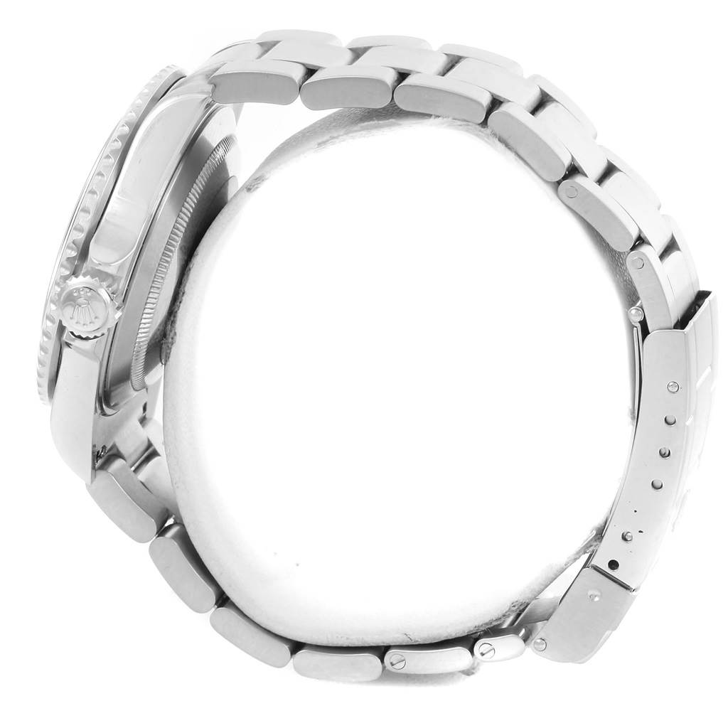 This image showcases a side view of a Rolex Submariner 16610 Men
s Stainless Steel Black Dial 16610 Men
s Stainless Steel Black Dial watch, prominently displaying its bracelet and clasp.