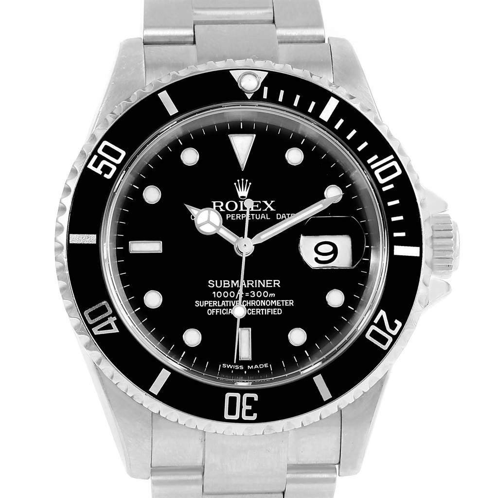 The image shows a frontal view of a Rolex Submariner 16610 Men
s Stainless Steel Black Dial 16610 Men
s Stainless Steel Black Dial watch, displaying the dial, bezel, bracelet, and the date window.