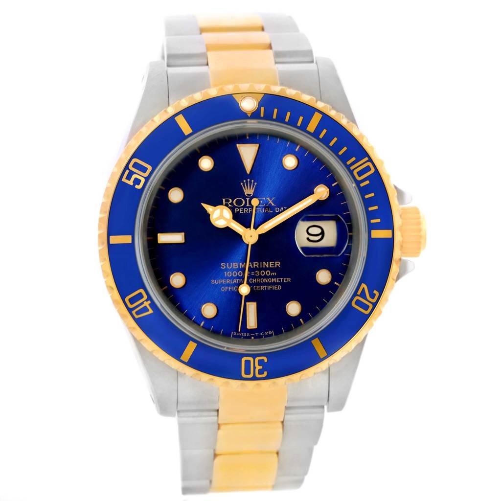 The image shows a front view of the Rolex Submariner 16613 Men's Steel and Gold (two tone) Blue Dial 16613 Men's Steel and Gold (two tone) Blue Dial watch displaying its blue dial and two-tone bracelet.