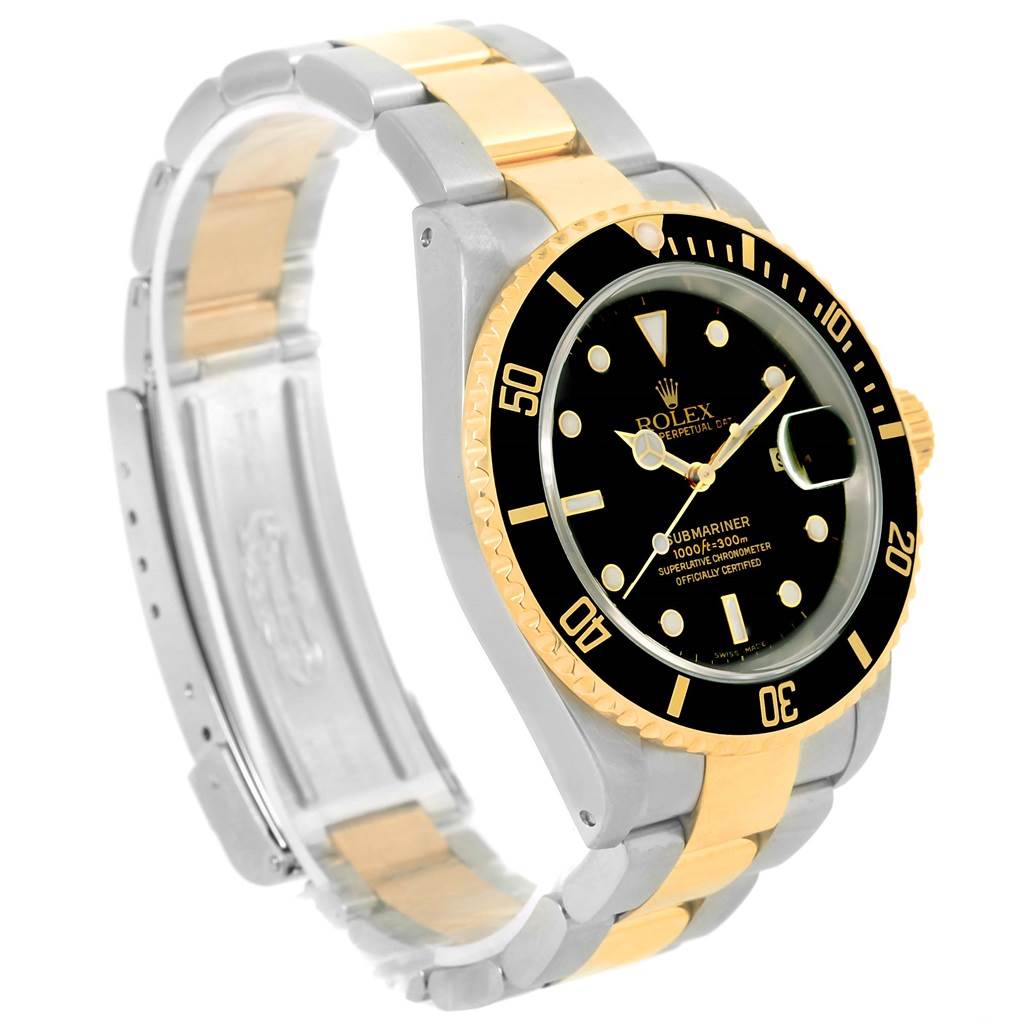 This image shows the front and side profile of a Rolex Submariner 16613 Men
s Steel and Gold (two tone) Black Dial 16613 Men
s Steel and Gold (two tone) Black Dial watch with a black dial and two-tone gold and silver bracelet.