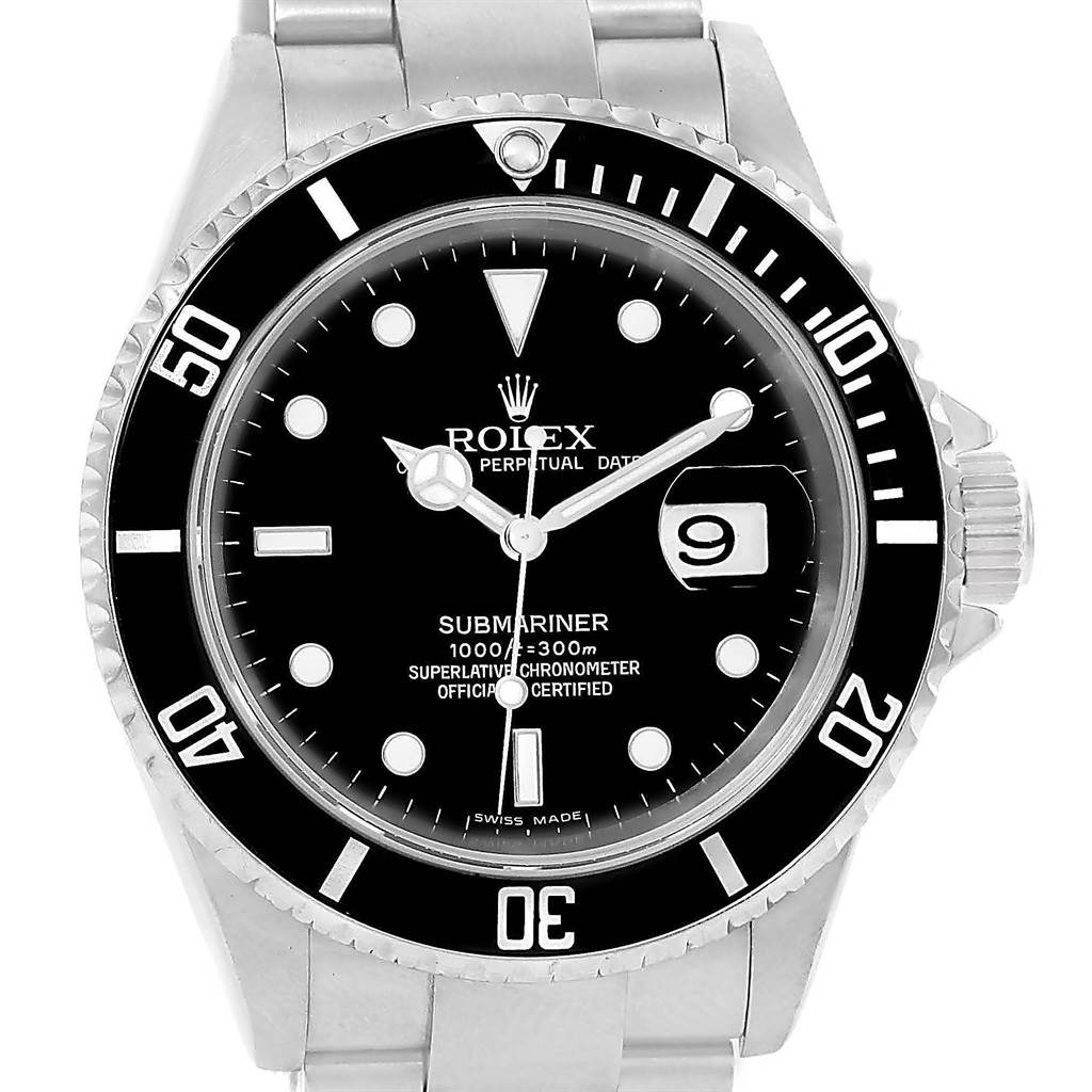 This image shows a front view of the Rolex Submariner 16610 Men's Stainless Steel Black Dial 16610 Men's Stainless Steel Black Dial watch, highlighting its face, bezel, and bracelet.