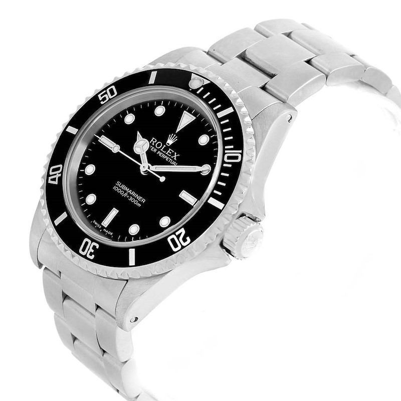 The image shows the face, bezel, crown, and stainless steel bracelet of a Rolex Submariner watch at a three-quarter angle.