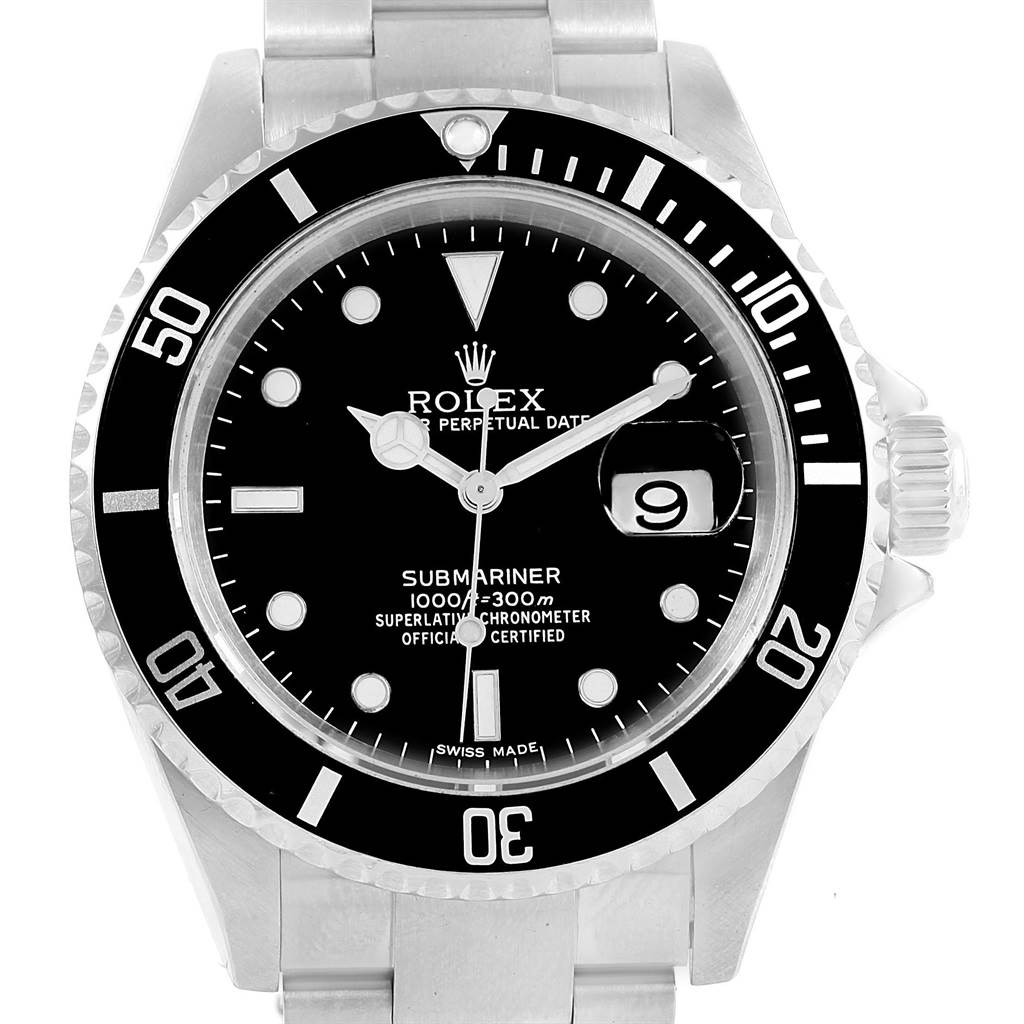 The image shows the front view of a Rolex Submariner 16610 Men's Stainless Steel Black Dial 16610 Men's Stainless Steel Black Dial watch, highlighting its face, bezel, and part of the bracelet.