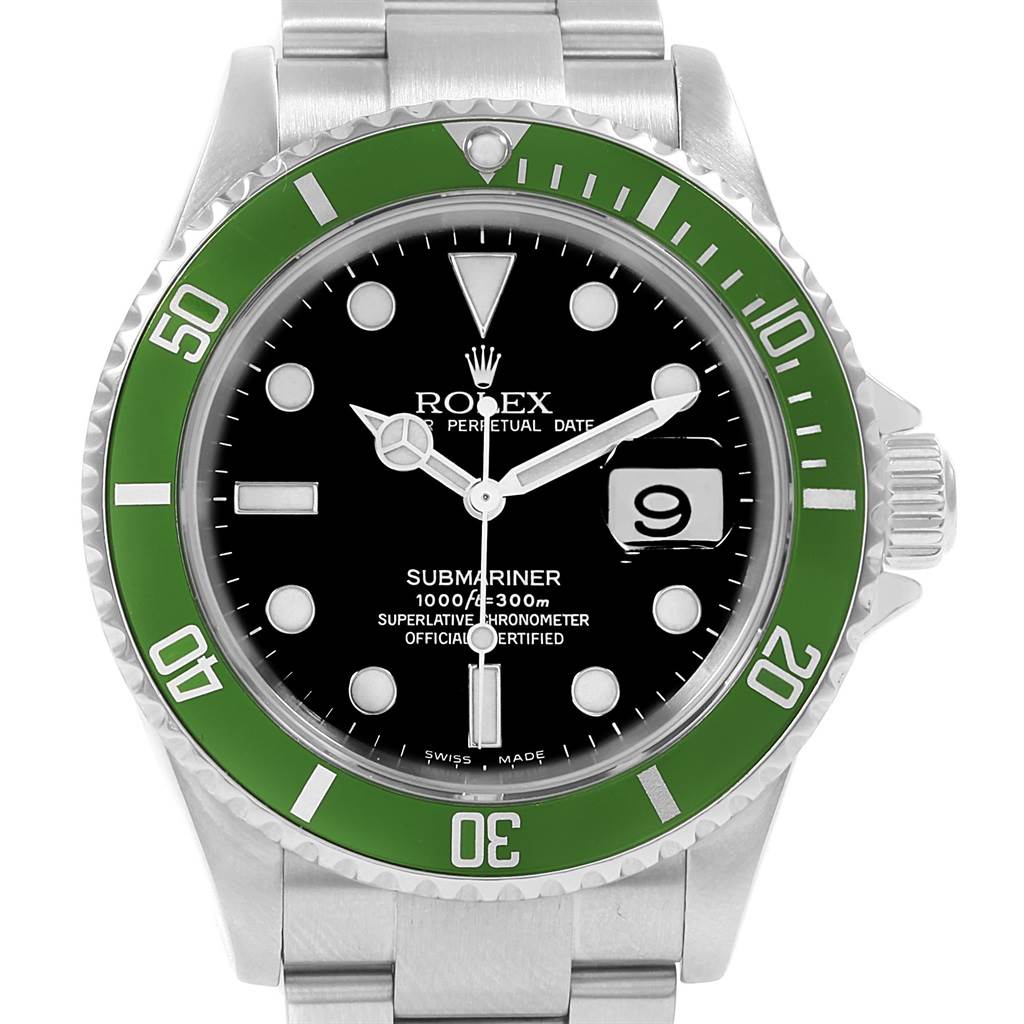 This image shows a front view of the Rolex Submariner 16610LV Men
s Stainless Steel Black Dial 16610LV Men
s Stainless Steel Black Dial watch, highlighting the green bezel, black dial, and bracelet.