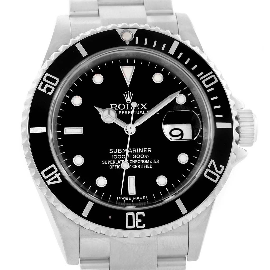 The image shows a front view of a Rolex Submariner 16610 Men
s Stainless Steel Black Dial 16610 Men
s Stainless Steel Black Dial watch, displaying the dial, bezel, and part of the bracelet.