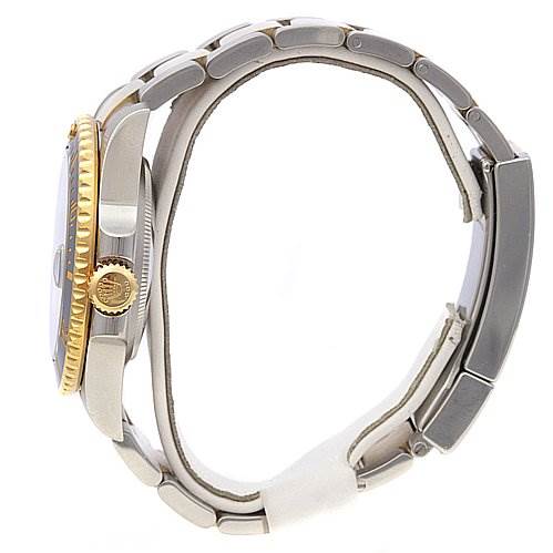 This image shows the side view of a Rolex Submariner 116613 Men's Yellow Gold Black Dial 116613 Men's Yellow Gold Black Dial watch, displaying the crown, case side, and bracelet.