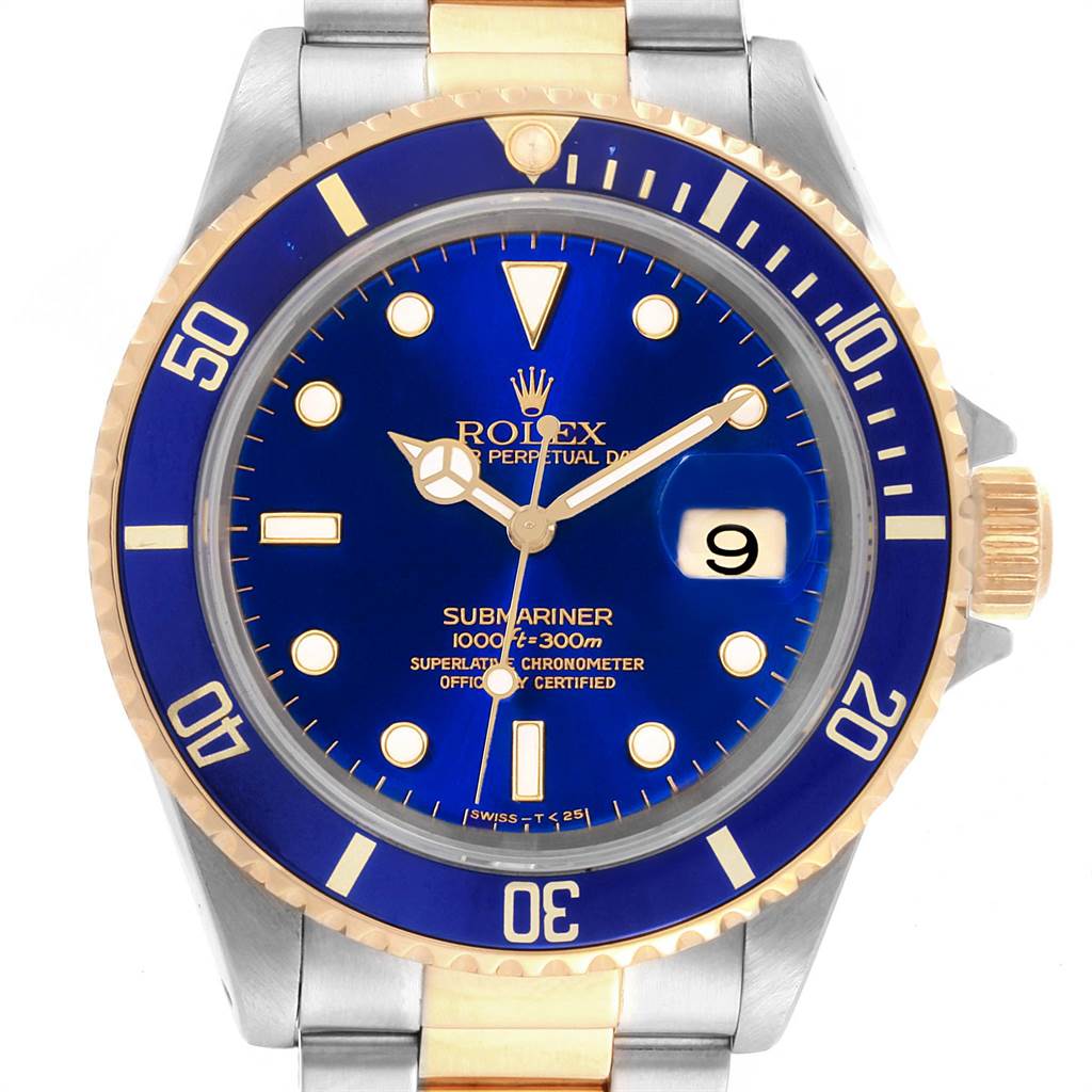 This image shows a front view of the Rolex Submariner 16613 Men's Steel and Gold (two tone) Blue Dial 16613 Men's Steel and Gold (two tone) Blue Dial watch, highlighting its blue dial, bezel, and date window at 3 o'clock.