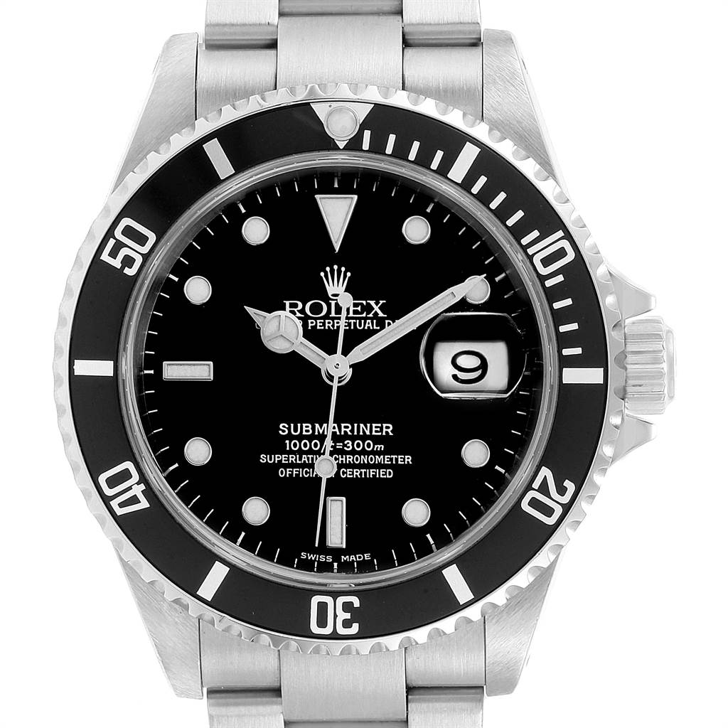The image shows a frontal view of a Rolex Submariner 16610 Men
s Stainless Steel Black Dial 16610 Men
s Stainless Steel Black Dial watch, displaying the black dial, bezel, and bracelet.