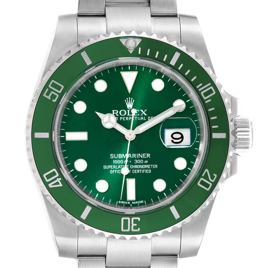 The image shows a front view of the Rolex Submariner 116610LV Men
s Stainless Steel Green Dial 116610LV Men
s Stainless Steel Green Dial watch, highlighting its green bezel, dial, and date window.