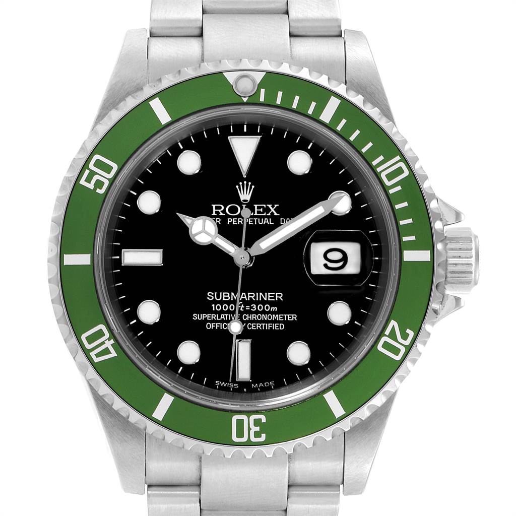 The image shows a front view of a Rolex Submariner 16610LV Men
s Stainless Steel Black Dial 16610LV Men
s Stainless Steel Black Dial watch, highlighting its green bezel, black dial, and date window.