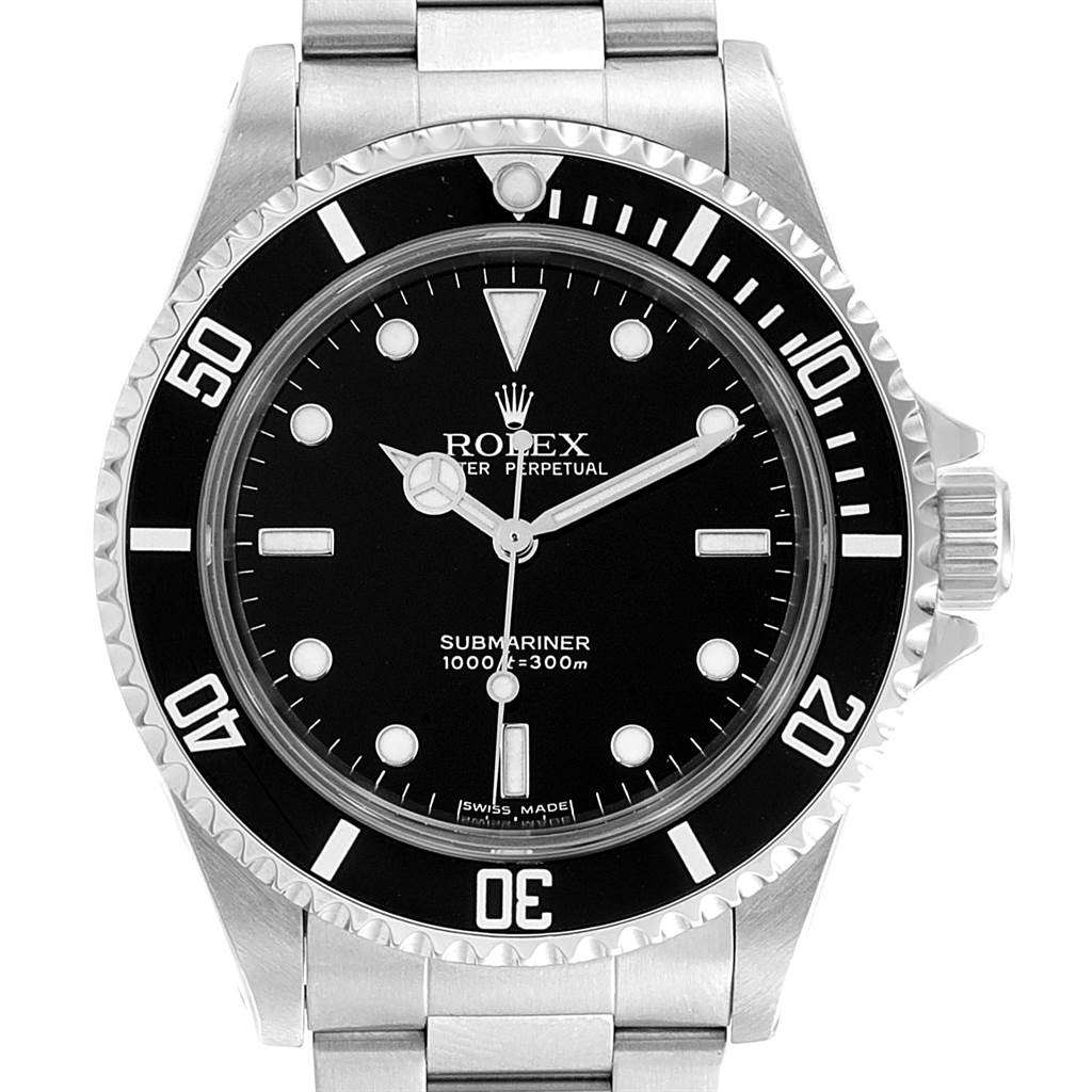 The image shows a front view of a Rolex Submariner 14060 Men
s Stainless Steel Black Dial 14060 Men
s Stainless Steel Black Dial, highlighting its face, bezel, and bracelet.