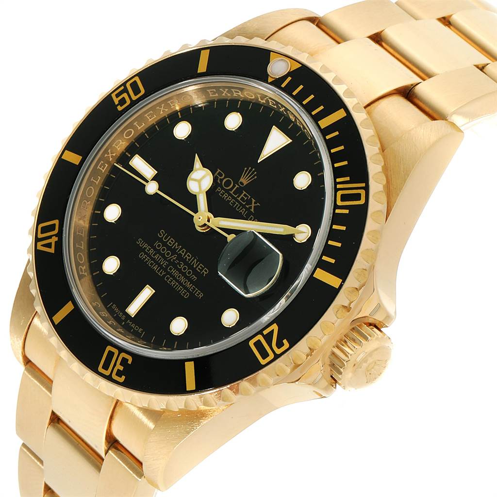 This image shows a close-up angle of the Rolex Submariner 16618 Men
s Yellow Gold Black Dial 16618 Men
s Yellow Gold Black Dial watch, featuring its face, bezel, crown, and part of the bracelet.