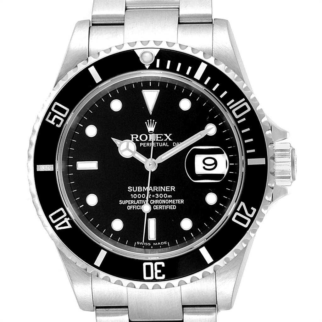 The image shows a front view of a Rolex Submariner 16610 Men
s Stainless Steel Black Dial 16610 Men
s Stainless Steel Black Dial watch displaying its dial, bezel, and part of the bracelet with the date window.
