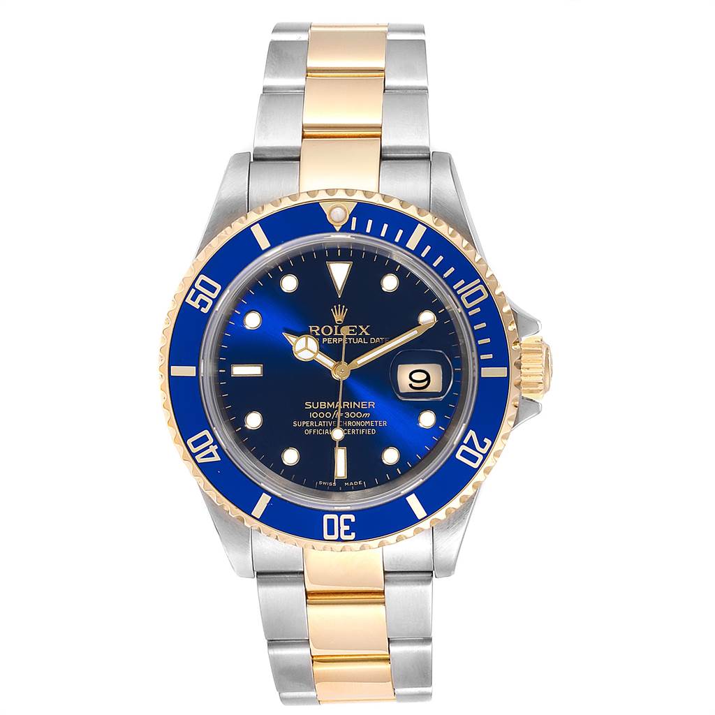 The image shows a front view of a Rolex Submariner 16613 Men
s Steel and Gold (two tone) Blue Dial 16613 Men
s Steel and Gold (two tone) Blue Dial watch, highlighting its blue dial, date window, and two-tone bracelet.