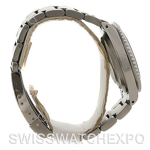 This image shows the side view of a Rolex Submariner 16610 Men's Stainless Steel Black Dial 16610 Men's Stainless Steel Black Dial watch, highlighting the bracelet and case.