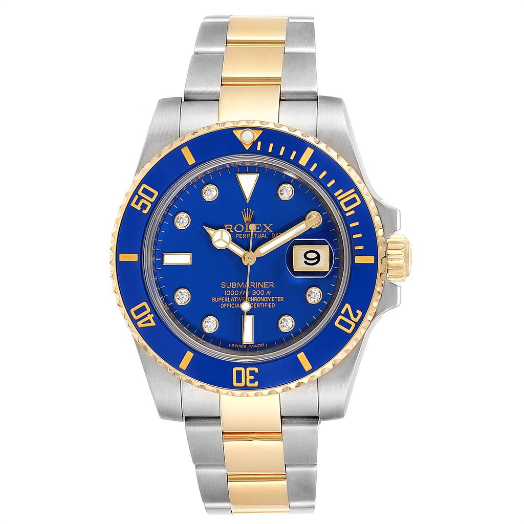 The image shows a front view of the Rolex Submariner 116613 Men
s Steel and Gold (two tone) Blue Dial 116613 Men
s Steel and Gold (two tone) Blue Dial watch with a blue dial and two-tone gold and silver bracelet.