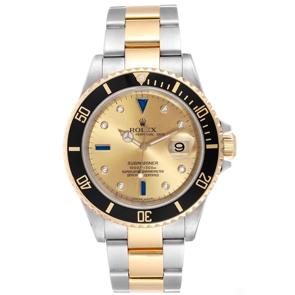 The image shows the front view of a Rolex Submariner 16613 Men's Steel and Gold (two tone) Champagne Dial 16613 Men's Steel and Gold (two tone) Champagne Dial watch with a gold and stainless steel bracelet.