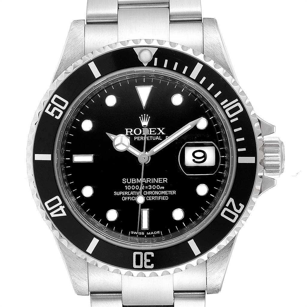 This image shows a front view of the Rolex Submariner 16610 Men
s Stainless Steel Black Dial 16610 Men
s Stainless Steel Black Dial watch, featuring the dial, bezel, crown, and bracelet.