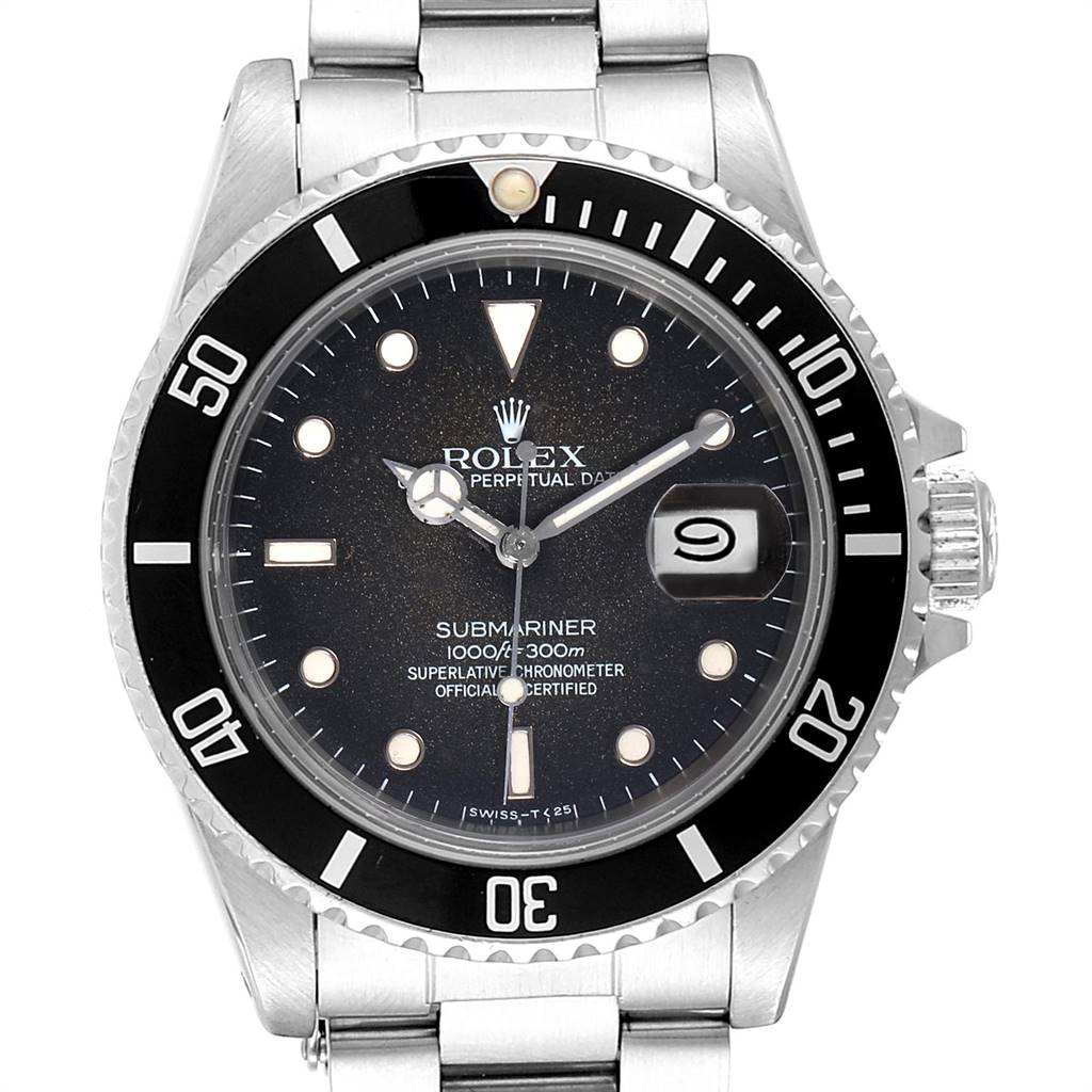 The image shows a front view of a Rolex Submariner 16800 Men
s Stainless Steel Black Dial 16800 Men
s Stainless Steel Black Dial watch, displaying the dial, bezel, and part of the bracelet.