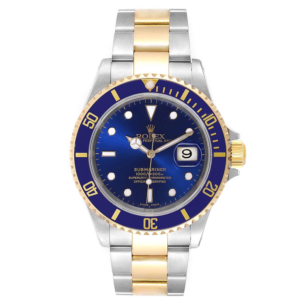 The image shows a front-facing view of the Rolex Submariner 16613 Men
s Steel and Gold (two tone) Blue Dial 16613 Men
s Steel and Gold (two tone) Blue Dial watch, highlighting its dial, bezel, crown, and two-tone bracelet.