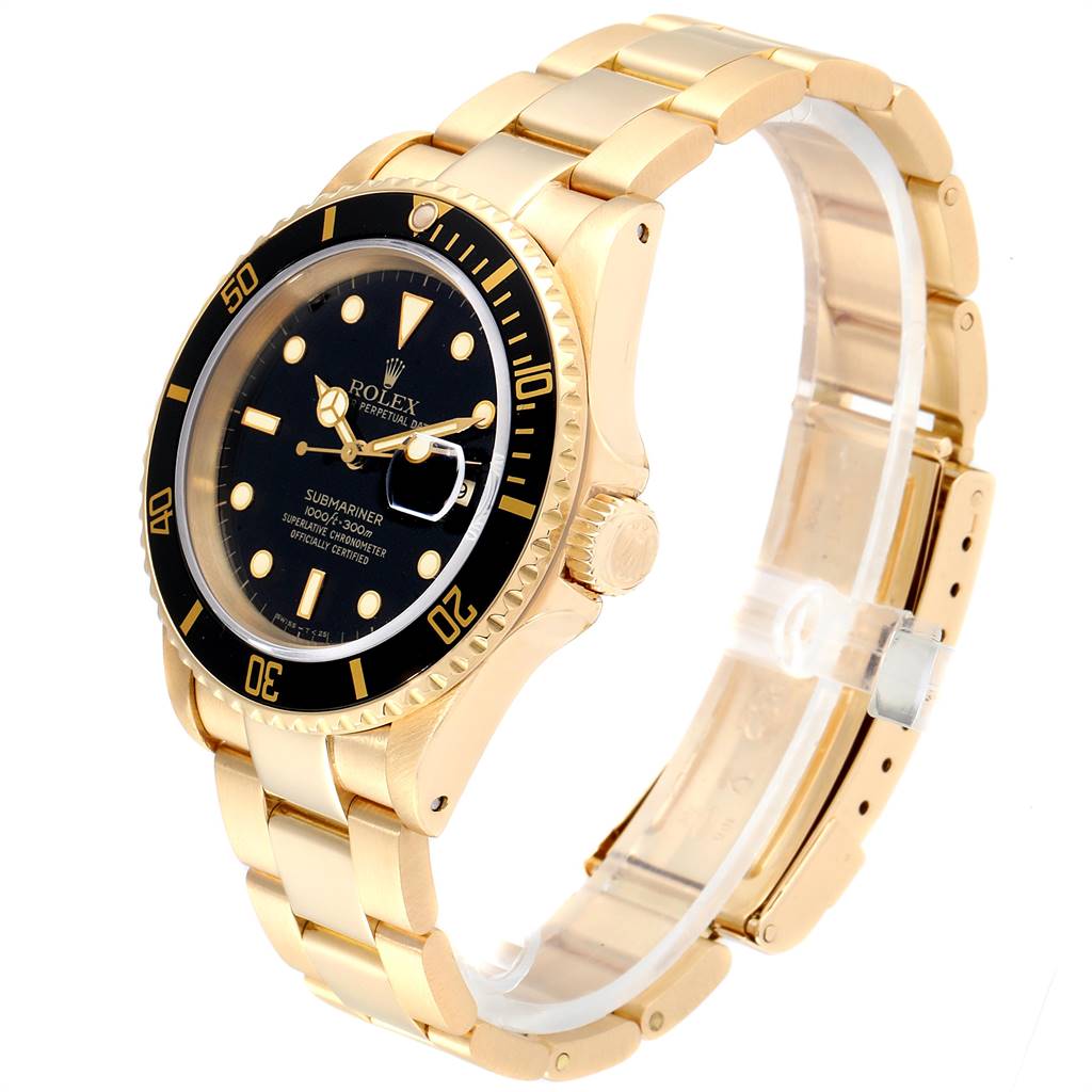 This image shows a side profile of a Rolex Submariner 16618 Men
s Yellow Gold Black Dial 16618 Men
s Yellow Gold Black Dial watch, highlighting its gold bracelet, bezel, crown, and black dial.