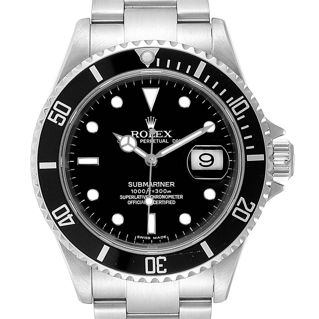 This image shows a front view of a Rolex Submariner 16610 Men
s Stainless Steel Black Dial 16610 Men
s Stainless Steel Black Dial, displaying its bezel, dial, hands, date window, and bracelet.