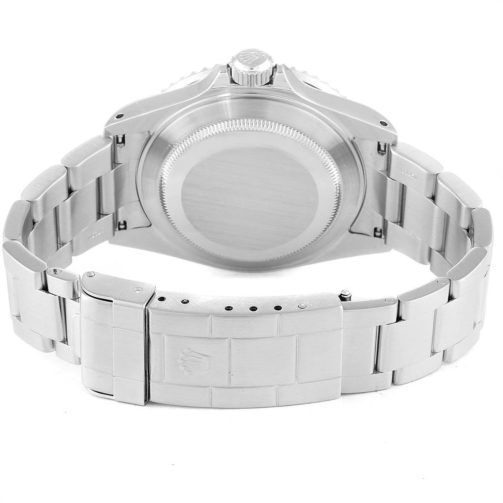 This image shows the back view of a Rolex Submariner 16610 Men
s Stainless Steel Black Dial 16610 Men
s Stainless Steel Black Dial, detailing the case back, crown, and bracelet with clasp.