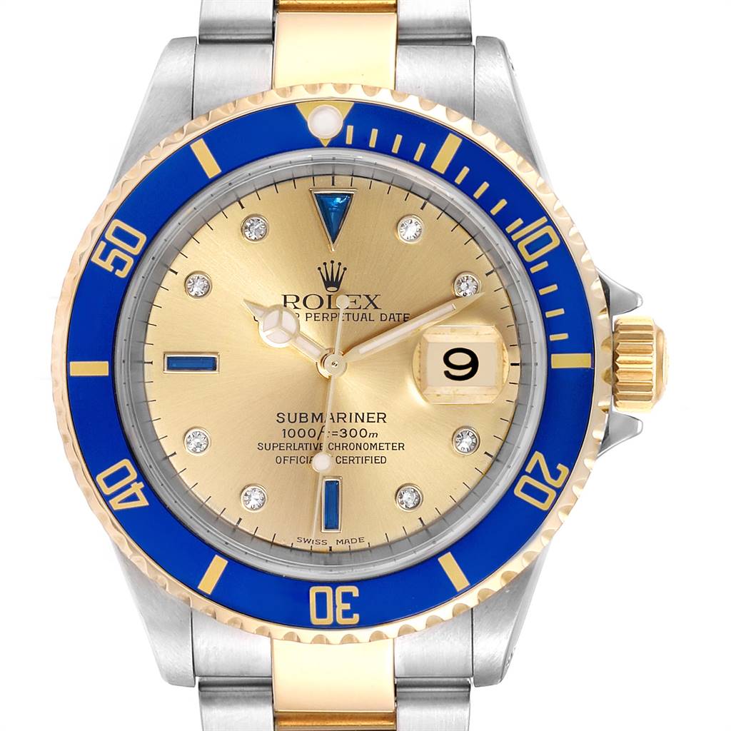 This image shows a close-up front view of a Rolex Submariner 16613 Men
s Steel and Gold (two tone) Champagne Dial 16613 Men
s Steel and Gold (two tone) Champagne Dial watch, highlighting the dial, bezel, and part of the bracelet.