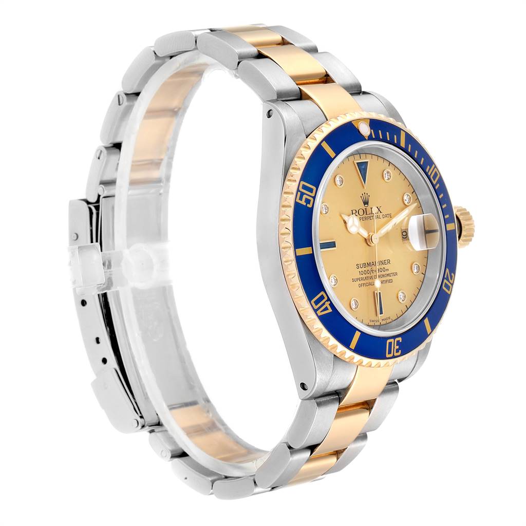 This image shows the side and front view of a Rolex Submariner 16613 Men
s Steel and Gold (two tone) Champagne Dial 16613 Men
s Steel and Gold (two tone) Champagne Dial watch, highlighting the bezel, crown, dial, and bracelet.