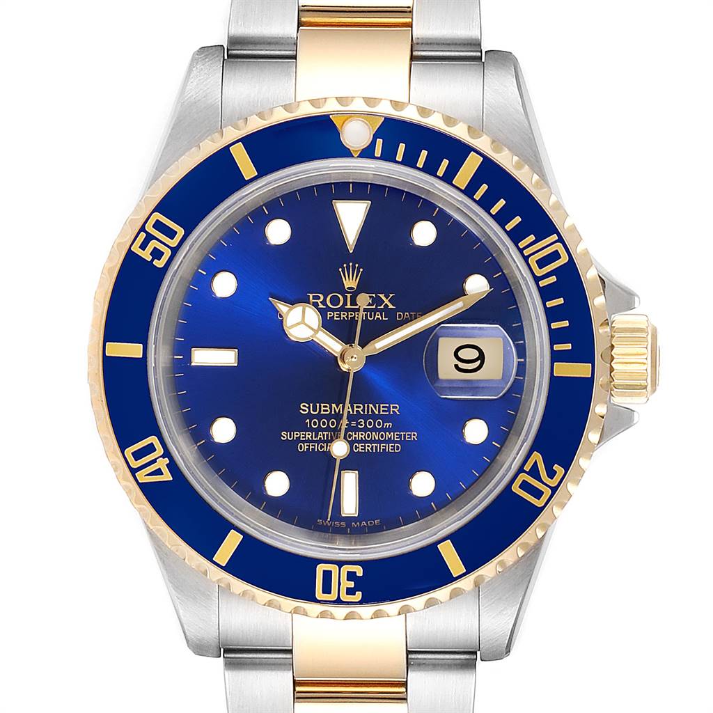 This image shows the front view of the Rolex Submariner 16613 Men
s Steel and Gold (two tone) Blue Dial 16613 Men
s Steel and Gold (two tone) Blue Dial, highlighting the bezel, dial, hands, date, and part of the strap.