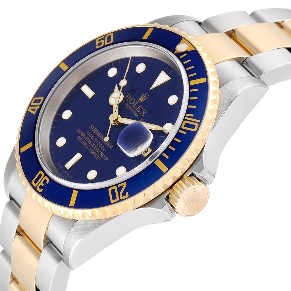This image shows a side angle view of a Rolex Submariner 16613 Men
s Steel and Gold (two tone) Blue Dial 16613 Men
s Steel and Gold (two tone) Blue Dial watch, highlighting its blue and gold bezel, crown, and bracelet.