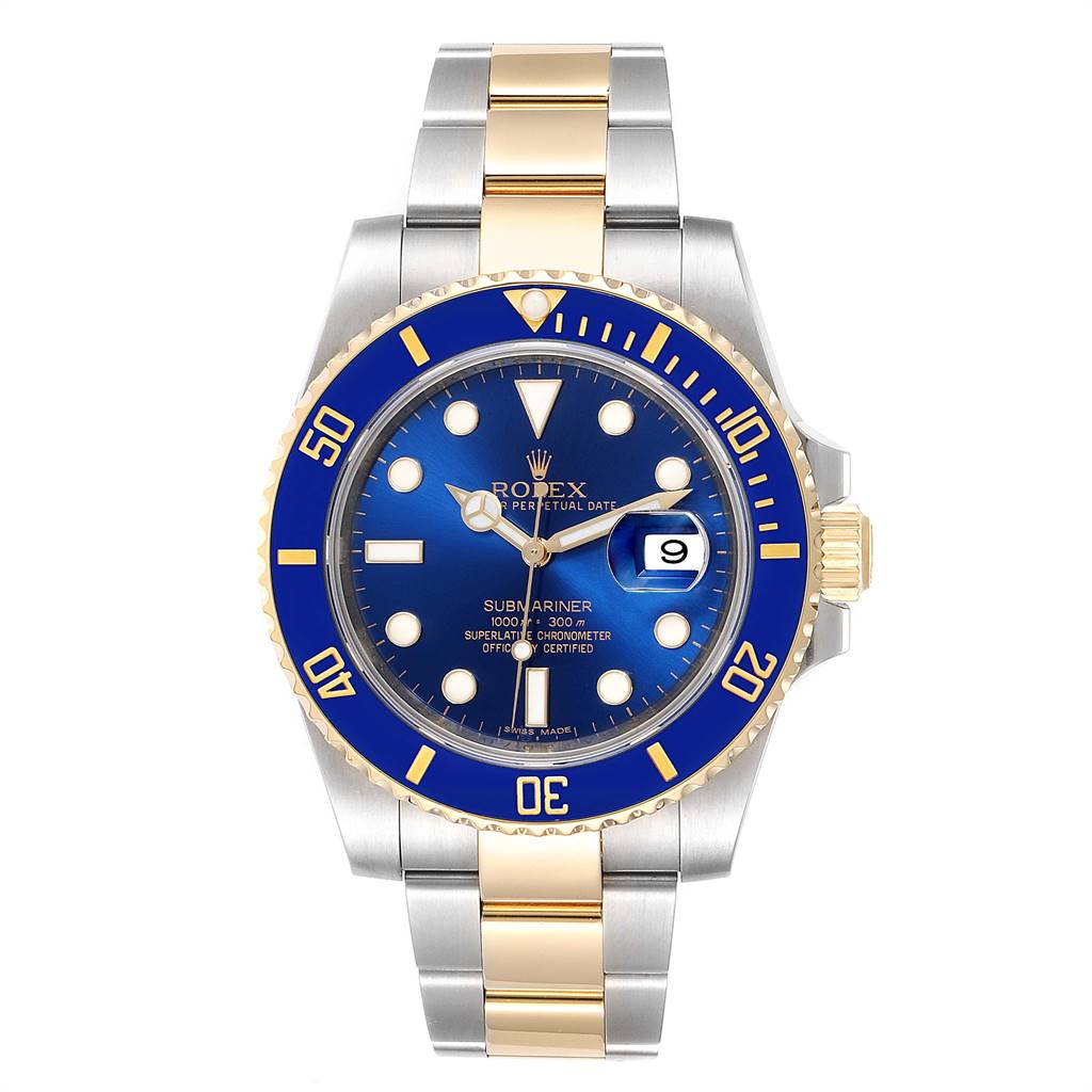 This image shows a front view of a Rolex Submariner 116613 Men
s Steel and Gold (two tone) Blue Dial 116613 Men
s Steel and Gold (two tone) Blue Dial watch, displaying its blue dial, gold and silver bracelet, and date function.