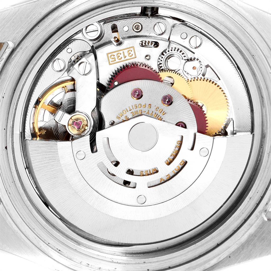 This image shows the internal mechanism and movement of a Rolex Submariner 16613 Men
s Steel and Gold (two tone) Blue Dial 16613 Men
s Steel and Gold (two tone) Blue Dial watch.