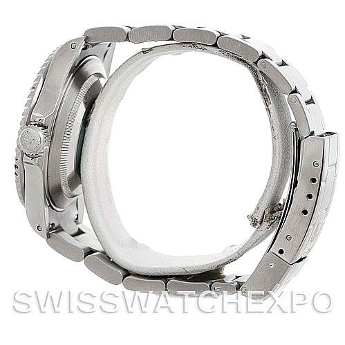 This image shows a side view of a Rolex Submariner 16610 Men
s Stainless Steel Black Dial 16610 Men
s Stainless Steel Black Dial watch focusing on the bracelet and case.