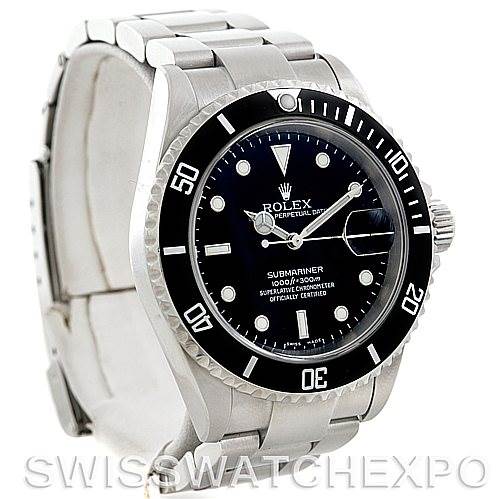 The image shows a side view of the Rolex Submariner 16610 Men
s Stainless Steel Black Dial 16610 Men
s Stainless Steel Black Dial watch, highlighting its bezel, dial, and bracelet.