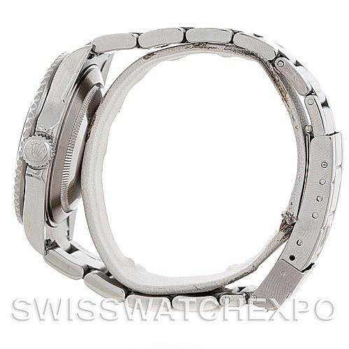 This image shows the side view of the Rolex Submariner 16610 Men
s Stainless Steel Black Dial 16610 Men
s Stainless Steel Black Dial watch, focusing on the case, bezel, crown, and bracelet.