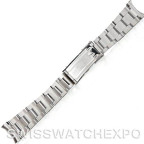 This image shows a close-up of a stainless steel bracelet strap for the Rolex Submariner 16610 Men
s Stainless Steel Black Dial 16610 Men
s Stainless Steel Black Dial model, viewed from above.