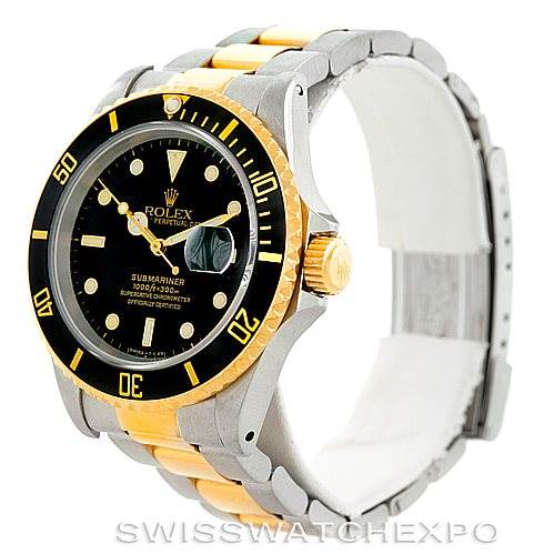 This image shows a side view of the Rolex Submariner 16613 Men
s Steel and Gold (two tone) Black Dial 16613 Men
s Steel and Gold (two tone) Black Dial, highlighting its black dial, gold bezel, and two-tone bracelet.