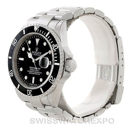 The image shows a side angle of a Rolex Submariner 16610 Men
s Stainless Steel Black Dial 16610 Men
s Stainless Steel Black Dial watch, highlighting the black dial, bezel, crown, and stainless steel bracelet.