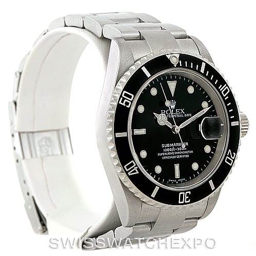 The image shows a side angle of a Rolex Submariner 16610 Men
s Stainless Steel Black Dial 16610 Men
s Stainless Steel Black Dial watch, highlighting the bezel, dial, and bracelet.