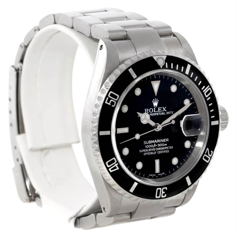 This image shows a side angle view of the Rolex Submariner 16610 Men
s Stainless Steel Black Dial 16610 Men
s Stainless Steel Black Dial watch, highlighting the face, bezel, and bracelet.