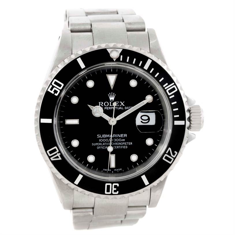 The image shows a front view of the Rolex Submariner 16610 Men
s Stainless Steel Black Dial 16610 Men
s Stainless Steel Black Dial watch, highlighting its dial, bezel, bracelet, and crown.