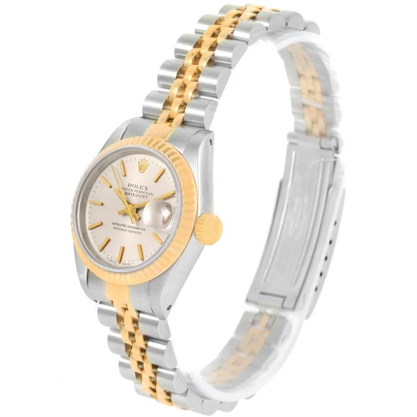 This image shows a side view of a Rolex Datejust 69173 Women
s Stainless Steel Silver Dial 69173 Women
s Stainless Steel Silver Dial watch, highlighting the bracelet, bezel, dial, and crown.
