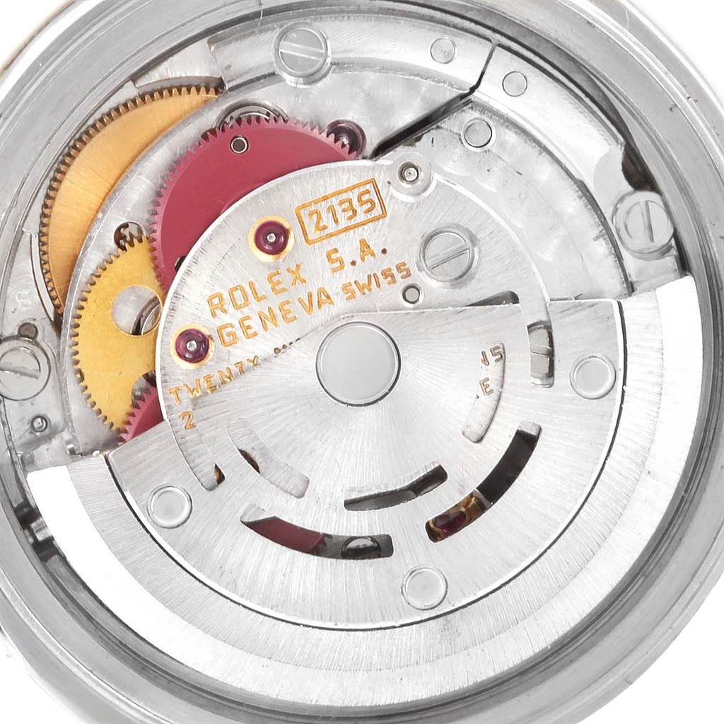 This image shows the internal mechanical movement of a Rolex Datejust 69173 Women
s Stainless Steel Champagne Dial 69173 Women
s Stainless Steel Champagne Dial watch from a close-up, top-down angle.