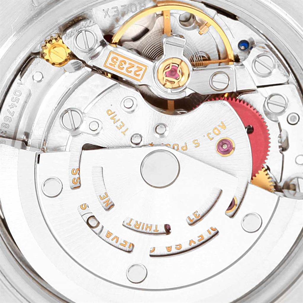 This image shows the intricate internal mechanism of a Rolex Datejust 79163 Women
s Steel and Gold (two tone) Grey Dial 79163 Women
s Steel and Gold (two tone) Grey Dial watch.