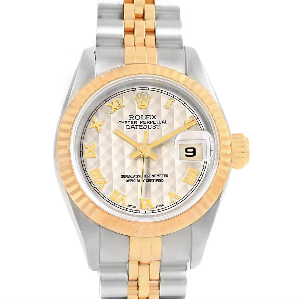 The image shows a front view of the Rolex Datejust 69173 Women's Stainless Steel Beige Dial 69173 Women's Stainless Steel Beige Dial watch, highlighting the dial, bezel, crown, and part of the bracelet.