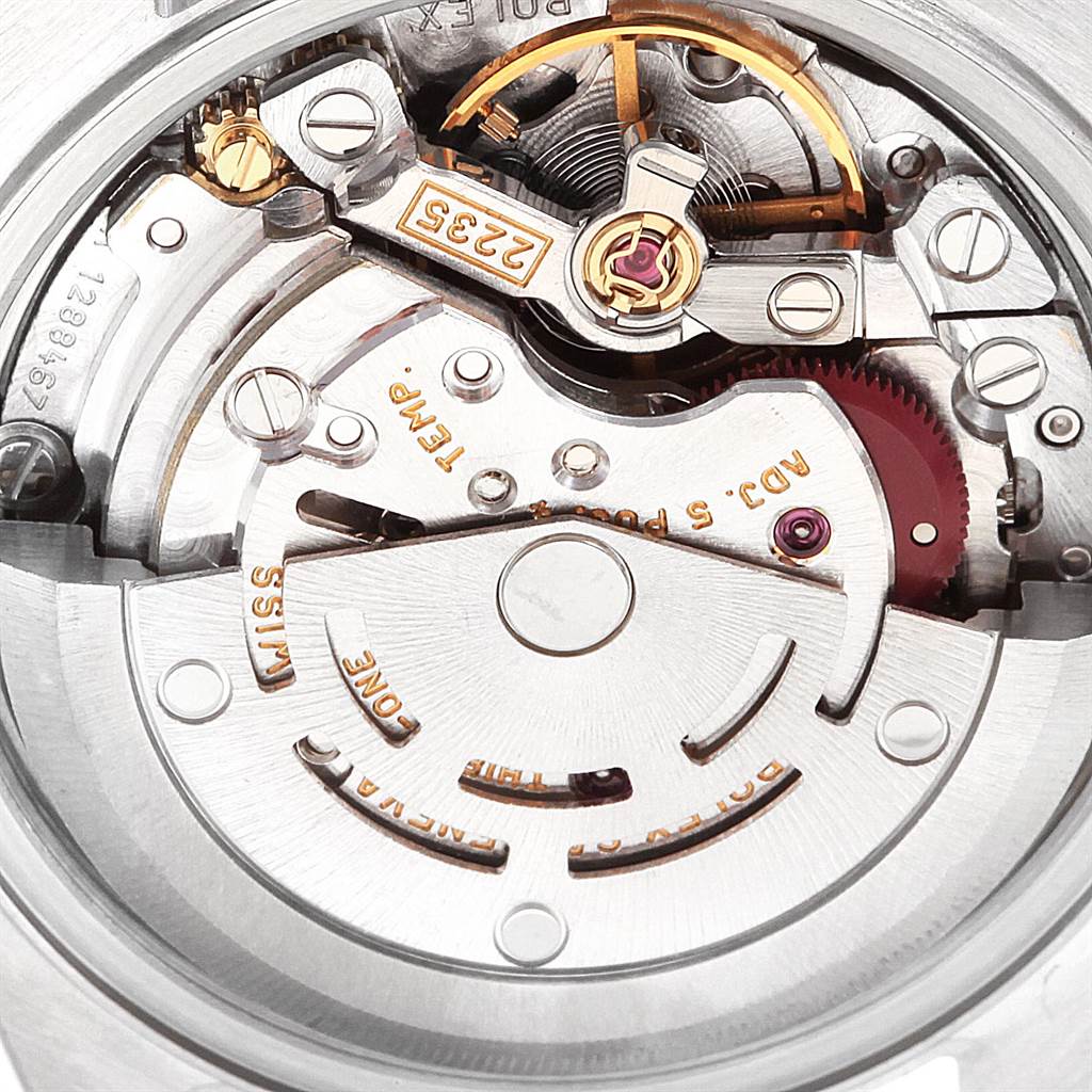 This is a close-up view of the movement mechanism inside a Rolex Datejust 79163 Women
s Steel and Gold (two tone) Silver Dial 79163 Women
s Steel and Gold (two tone) Silver Dial watch.