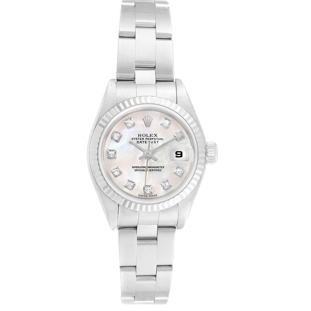 This Rolex Datejust Women
s Stainless Steel Mother of Pearl Dial Women
s Stainless Steel Mother of Pearl Dial watch is shown from the front, displaying its face, bracelet, and bezel.